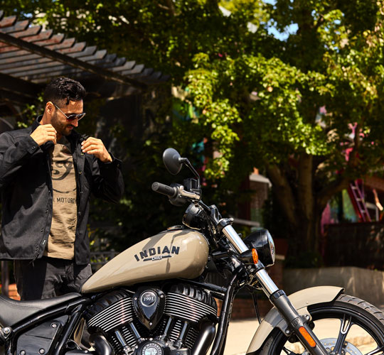 Indian® Motorcycle - Nippon -: Chief Dark Horse