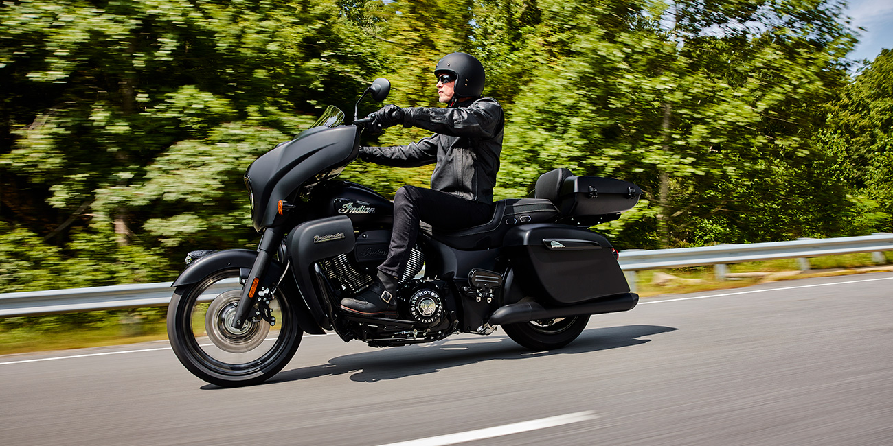 Indian® Motorcycle Nippon -: Roadmaster Dark Horse