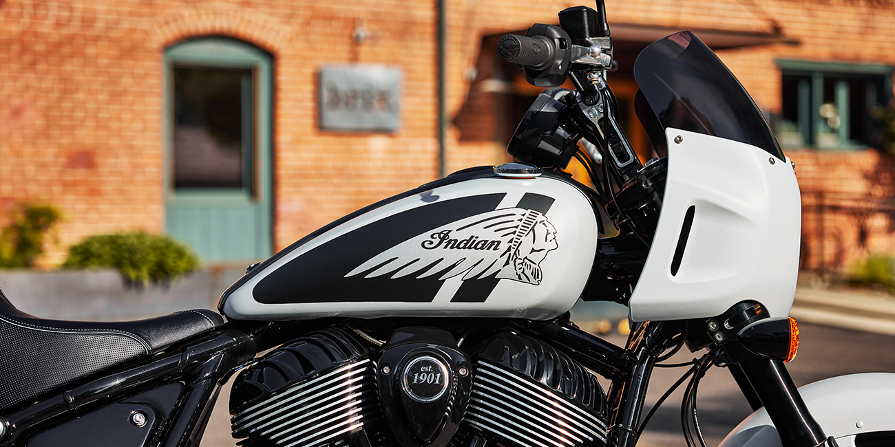 Indian® Motorcycle - Nippon -: Sport Chief